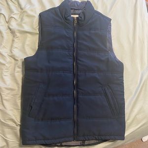 Medium weatherproof navy vest